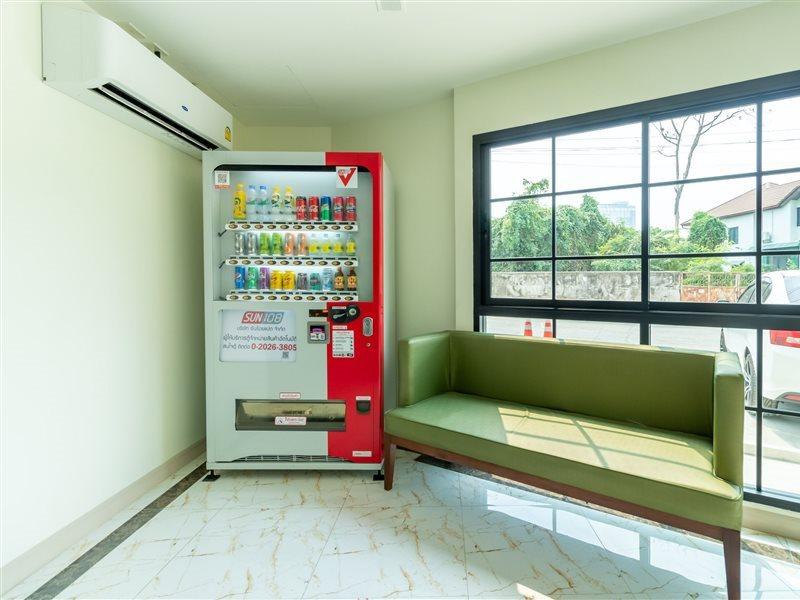Be Wish Residence Bangkok Esterno foto