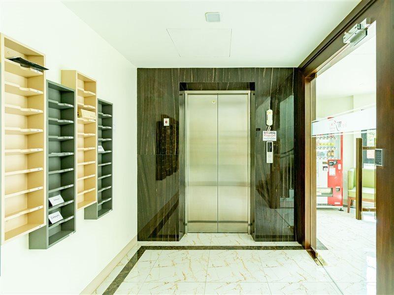 Be Wish Residence Bangkok Esterno foto